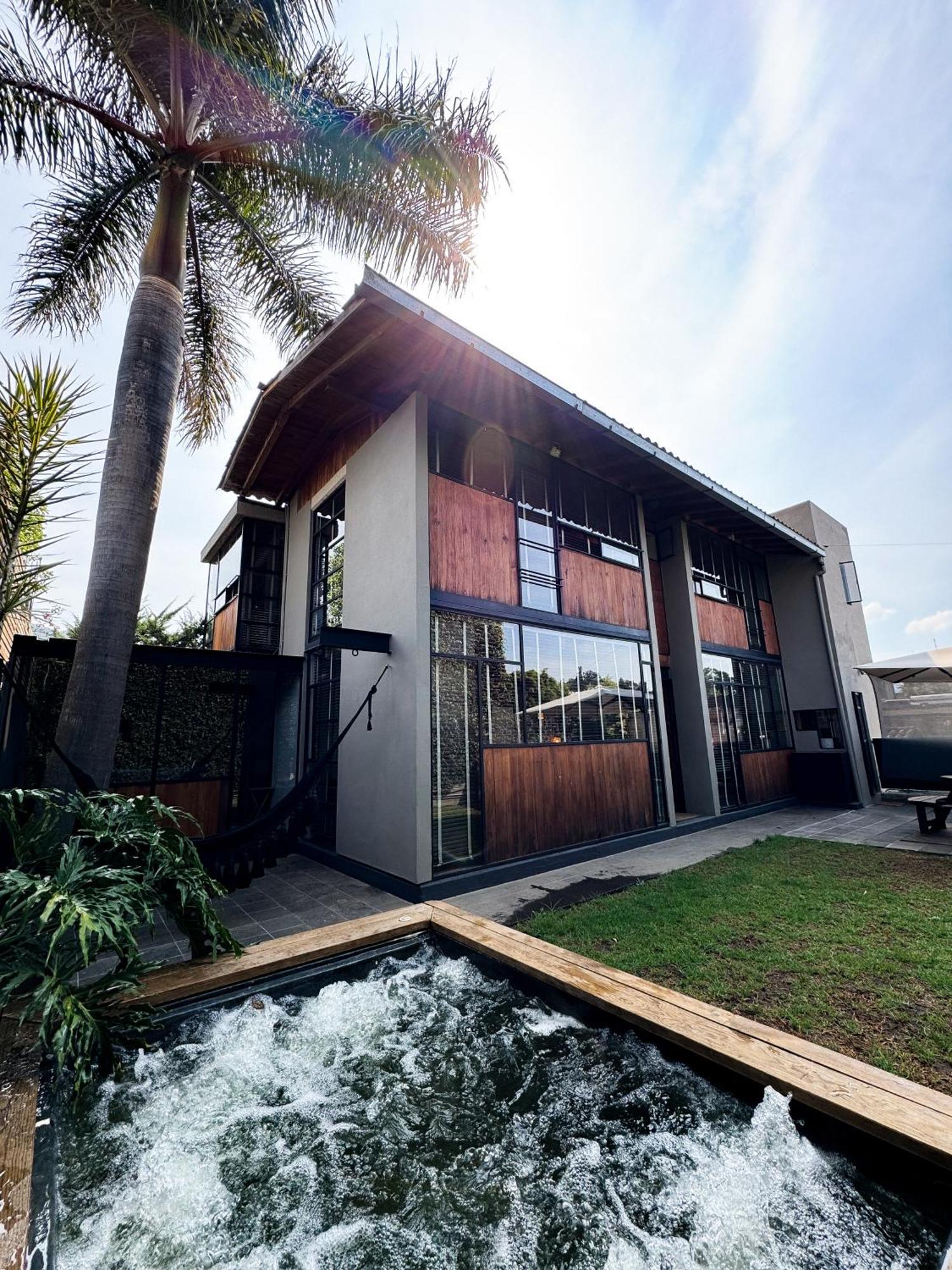 Casa Chichipicas Hotel Boutique Valle de Bravo Exterior photo